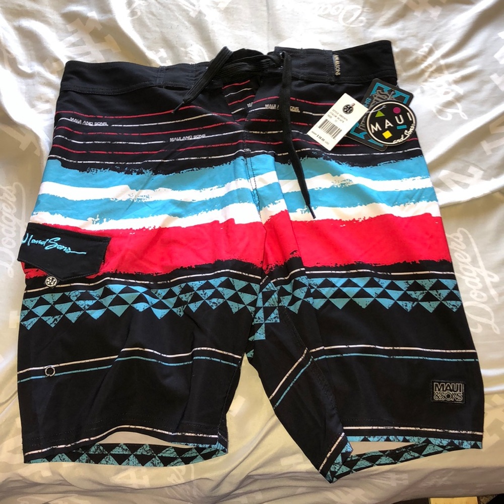 NWT🔥Maui And Sons Swim Trunks